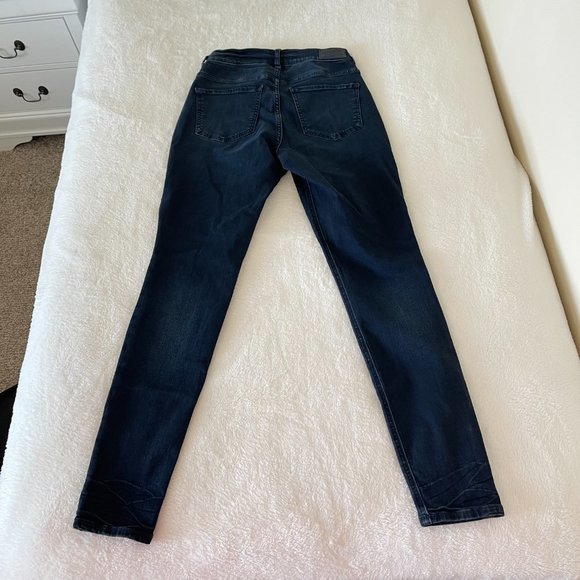 Express Jeans Perfect Curves High Rise Legging 2R - Picture 2 of 6